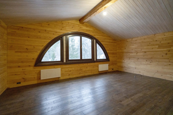 Просторный деревянный особняк - 1600м2