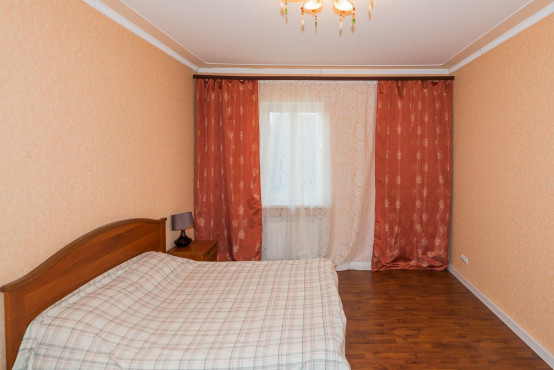 Просторный коттедж на ухоженном участке - 350м2