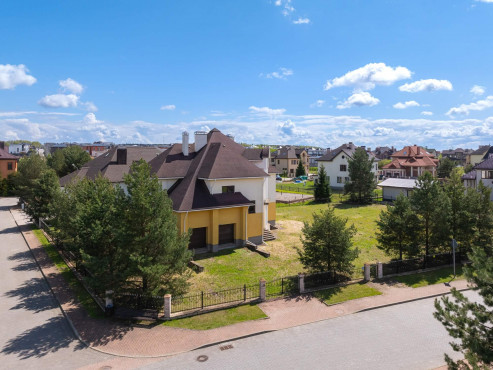 Современный кирпичный коттедж в КП Крона - 537.7м2